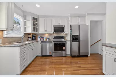 9 Marilyn Boulevard, Plainview, NY 11803 - Photo 10