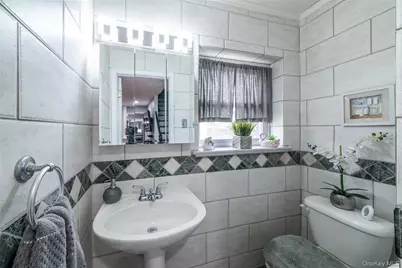 2531 Hollers Avenue, Bronx, NY 10475 - Photo 4