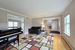 5 Dorothy Ln, Holbrook, NY 11741 - Photo 8