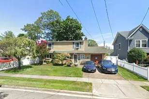 85 Riverside Ave, Massapequa, NY 11758 - Photo 2