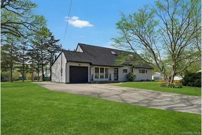 56 Pennaquid Road, Coram, NY 11727 - Photo 2