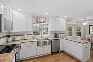 3 Townsend Ct, Setauket, NY 11733 - Photo 12