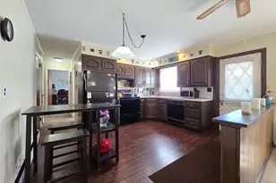 138 E Madison St, East Islip, NY 11730 - Photo 6