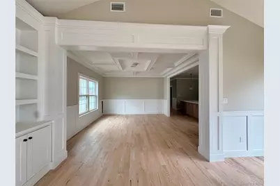 960 Cathedral Avenue, Franklin Square, NY 11010 - Photo 6