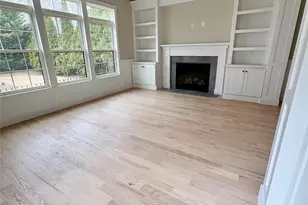 960 Cathedral Ave, Franklin Square, NY 11010 - Photo 4