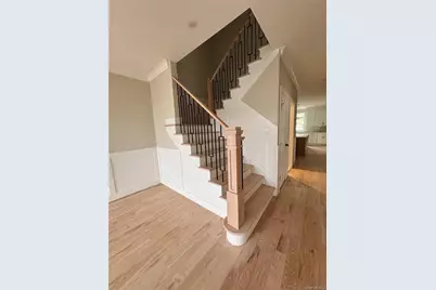 960 Cathedral Avenue, Franklin Square, NY 11010 - Photo 2