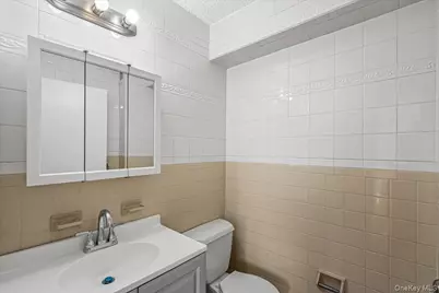 14477 Roosevelt Avenue #3D, Flushing, NY 11354 - Photo 14