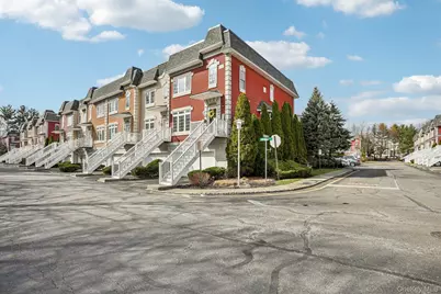 105 Alexander Court, Nanuet, NY 10954 - Photo 2
