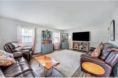 27 Westbrook Road, Coram, NY 11727 - Photo 10