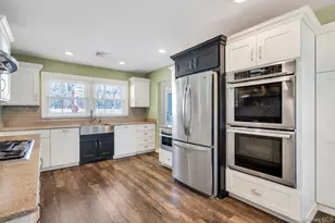 27 Westbrook Rd, Coram, NY 11727 - Photo 4