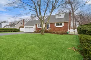 44 Robinson St, Shoreham, NY 11786 - Photo 2