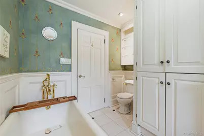 195 Cedar Swamp Road, Glen Head, NY 11545 - Photo 24