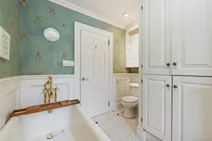 195 Cedar Swamp Rd, Glen Head, NY 11545 - Photo 24