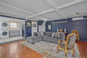 195 Cedar Swamp Rd, Glen Head, NY 11545 - Photo 38