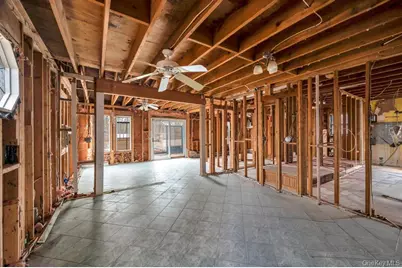 34 Pinelawn Avenue, Shirley, NY 11967 - Photo 18