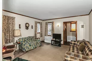 82-27 246th St, Bellerose, NY 11426 - Photo 6