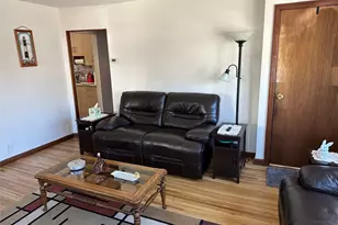 One Waverly Pl, Valley Stream, NY 11580 - Photo 4