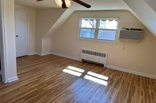 One Waverly Pl, Valley Stream, NY 11580 - Photo 24