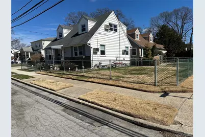 One Waverly Place, Valley Stream, NY 11580 - Photo 2