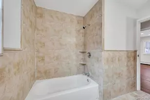 532 Park Ave, Centereach, NY 11720 - Photo 14