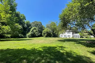 6 Beech Hill Rd, Lloyd Harbor, NY 11743 - Photo 18