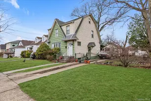 65 Belmont Pkwy, Hempstead, NY 11550 - Photo 2