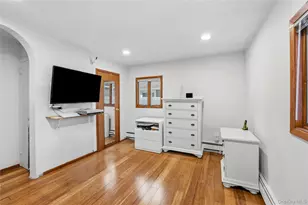 1396 Wilson Rd, East Meadow, NY 11554 - Photo 32