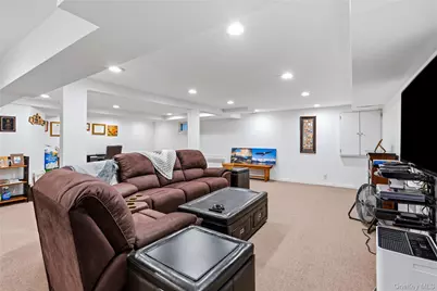 1396 Wilson Road, East Meadow, NY 11554 - Photo 14