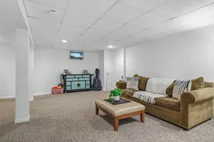 106 Thayer Rd, Manhasset, NY 11030 - Photo 32