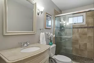 106 Thayer Rd, Manhasset, NY 11030 - Photo 18