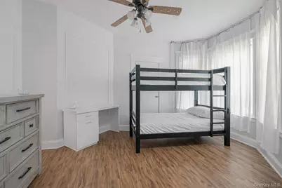 139 Voss Avenue, Yonkers, NY 10703 - Photo 30