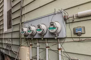 139 Voss Ave, Yonkers, NY 10703 - Photo 4