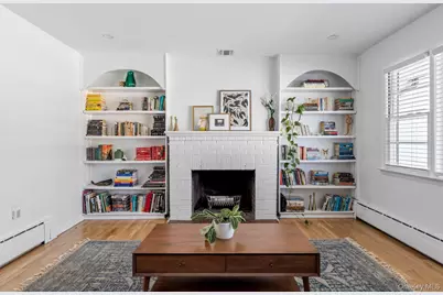 38 Chenango Drive, Bay Shore, NY 11706 - Photo 2