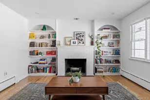 38 Chenango Dr, Bay Shore, NY 11706 - Photo 2