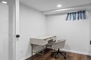 38 Chenango Dr, Bay Shore, NY 11706 - Photo 14