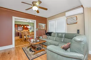 921 N 5th St, New Hyde Park, NY 11040 - Photo 6