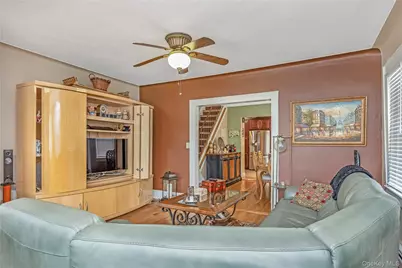 921 N 5th Street, New Hyde Park, NY 11040 - Photo 8