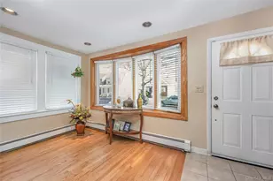 921 N 5th St, New Hyde Park, NY 11040 - Photo 4