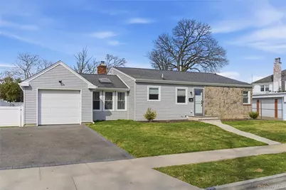 111 Shepherd Street, Rockville Centre, NY 11570 - Photo 1