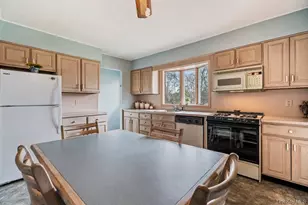 848 Hampshire Rd, Bay Shore, NY 11706 - Photo 18