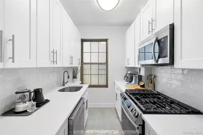 1100 Grand Concourse #4B, Bronx, NY 10456 - Photo 6