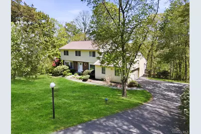 35 Woodcrest Drive, Armonk, NY 10504 - Photo 2