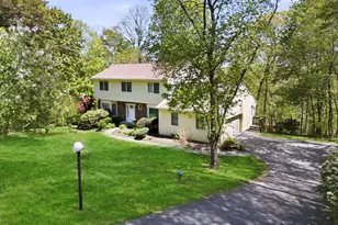 35 Woodcrest Dr, Armonk, NY 10504 - Photo 2