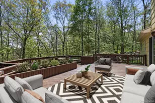 35 Woodcrest Dr, Armonk, NY 10504 - Photo 22
