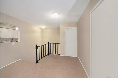 222 Pointe Circle N #2, Coram, NY 11727 - Photo 4