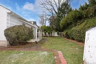 97 Vanderbilt Ave, Manhasset, NY 11030 - Photo 26