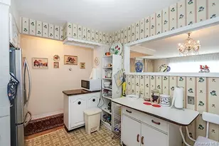 97 Vanderbilt Ave, Manhasset, NY 11030 - Photo 18