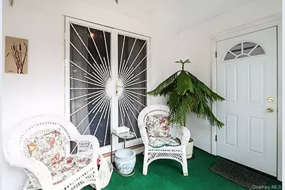 97 Vanderbilt Avenue, Manhasset, NY 11030 - Photo 4