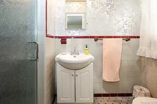 97 Vanderbilt Ave, Manhasset, NY 11030 - Photo 20