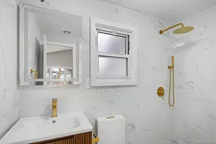 19 Westside Ave, Bay Shore, NY 11706 - Photo 14